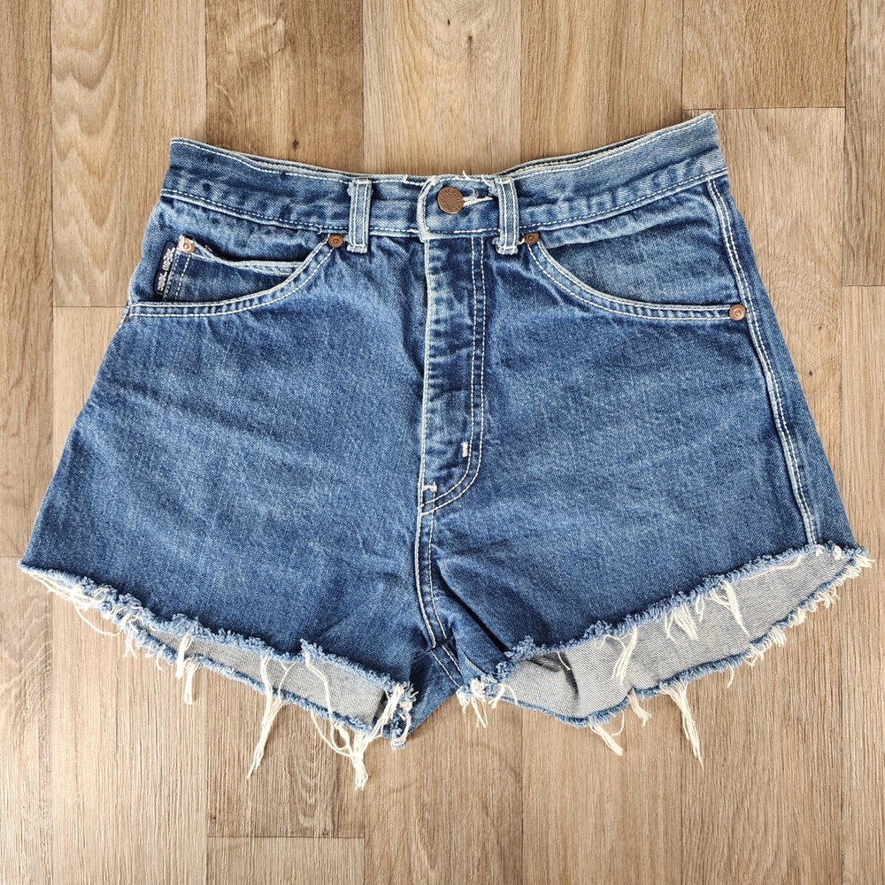 Vintage High Waisted Denim Cutoff Shorts Medium Wash Made in‎ USA Size 31/11